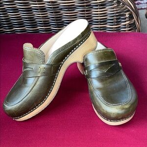 Dansko Green Mules Stylish Slip-On Clogs